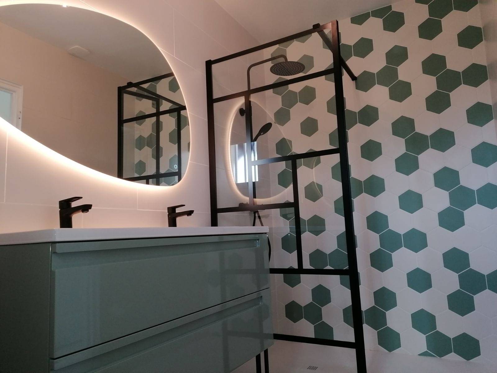 Rénovation d'une salle de bain vieillissante près de Neuchatel en Bray 76