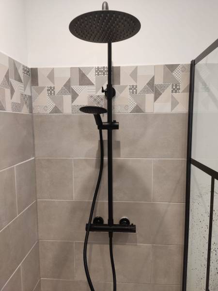 Création d'une salle d'eau moderne avec un receveur extra plat près de Neufchatel en Bray 76